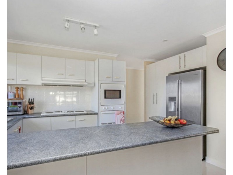 6 Pearse Drive, Brassall QLD 4305