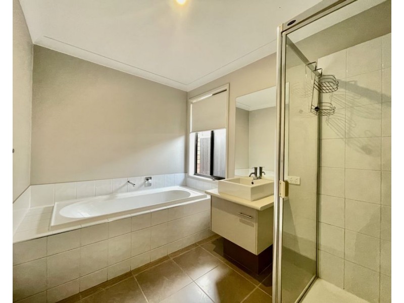 37 Mitchell St, Redbank Plains QLD 4301