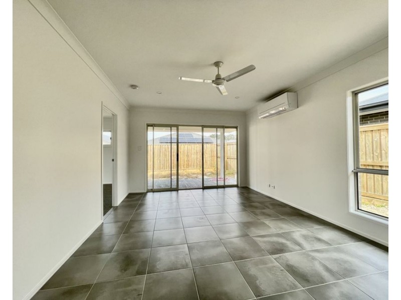 65 Boyland Way, Ripley QLD 4306