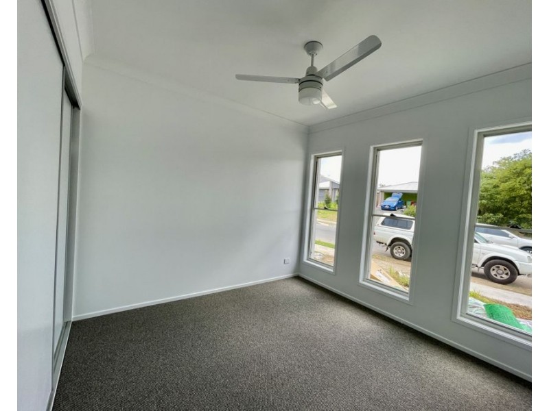 65 Boyland Way, Ripley QLD 4306