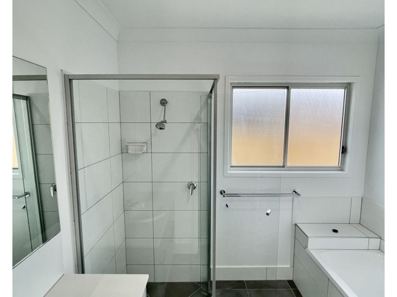 65 Boyland Way, Ripley QLD 4306