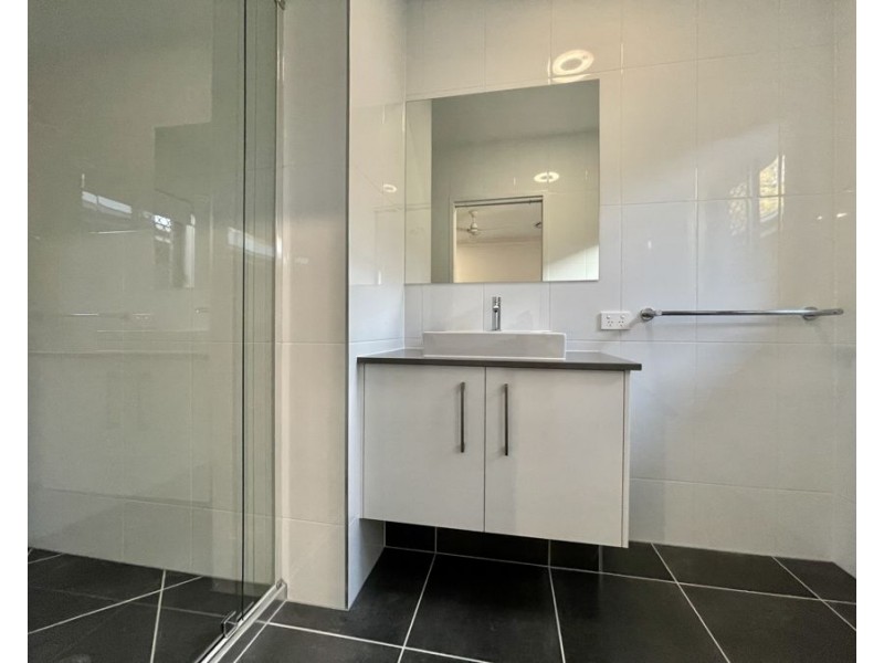 42 Waratah St, Pallara QLD 4110