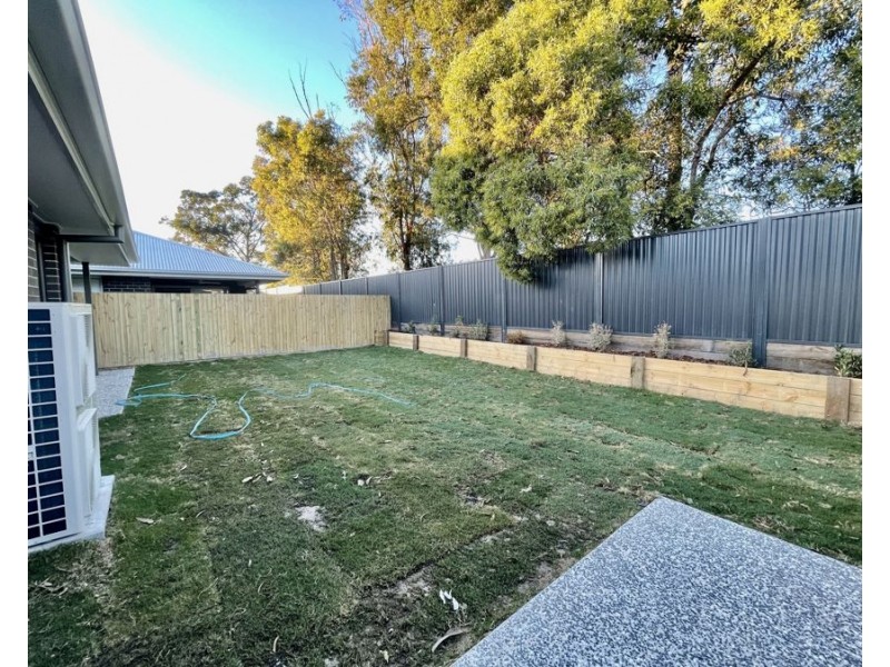 42 Waratah St, Pallara QLD 4110