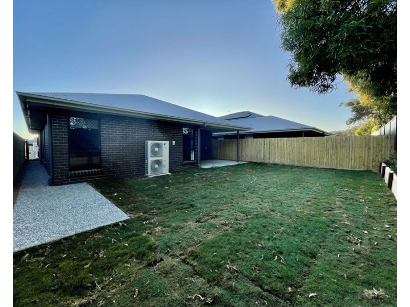 42 Waratah St, Pallara QLD 4110