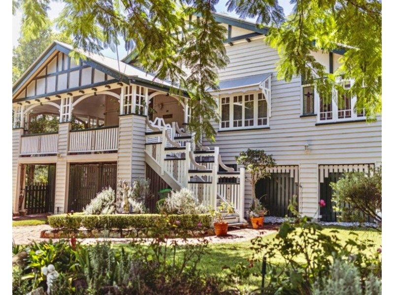 4 Bright St, Newtown QLD 4305