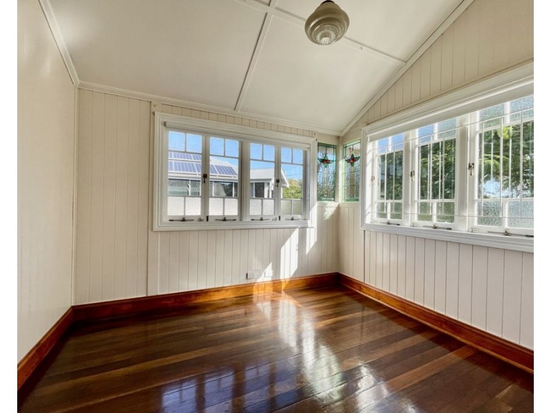 4 Bright St, Newtown QLD 4305