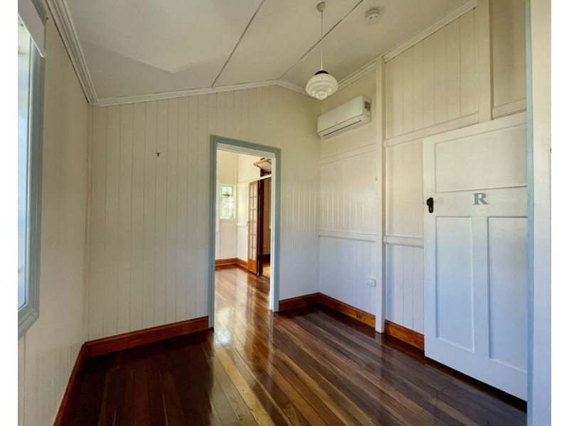 4 Bright St, Newtown QLD 4305