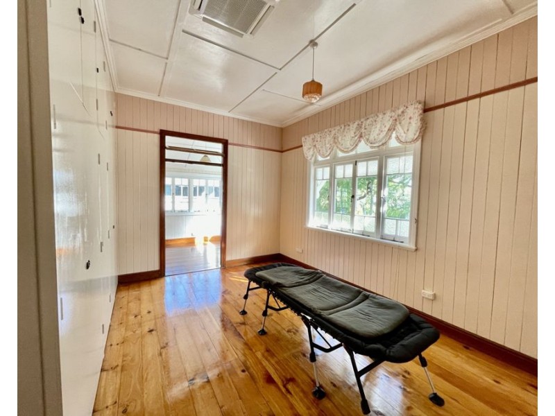 4 Bright St, Newtown QLD 4305