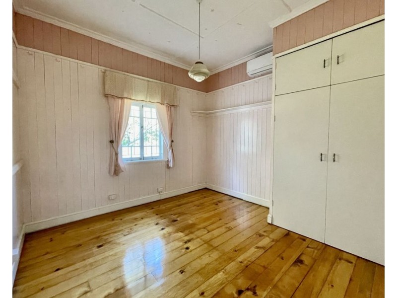 4 Bright St, Newtown QLD 4305