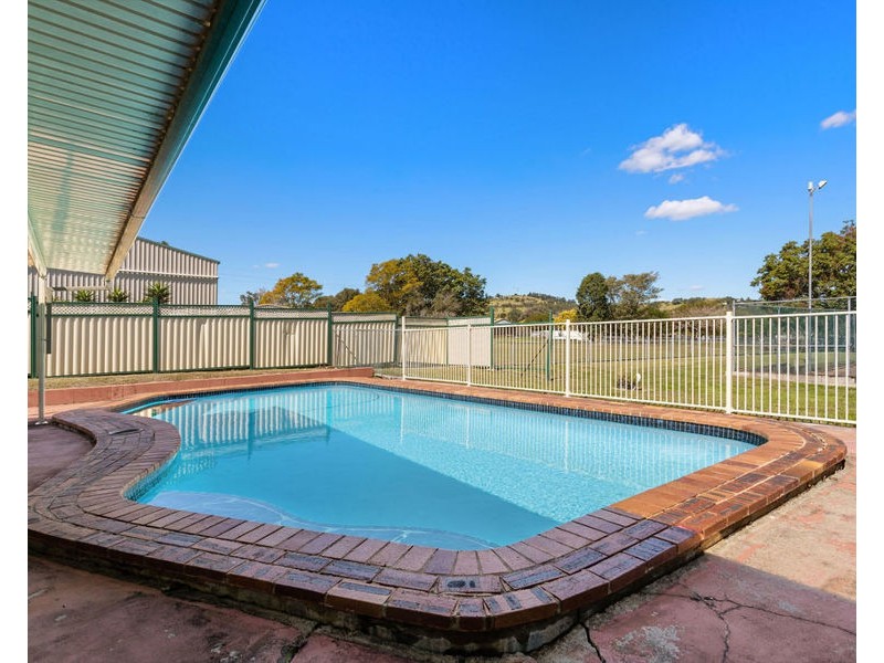 13 Shannon Road, Lowood QLD 4311