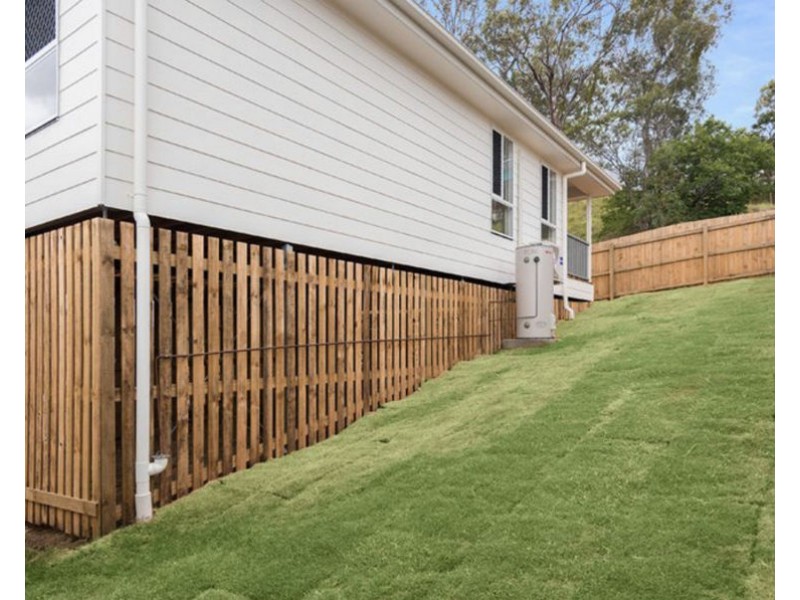 1/54A Brentwood Dr, Bundamba QLD 4304