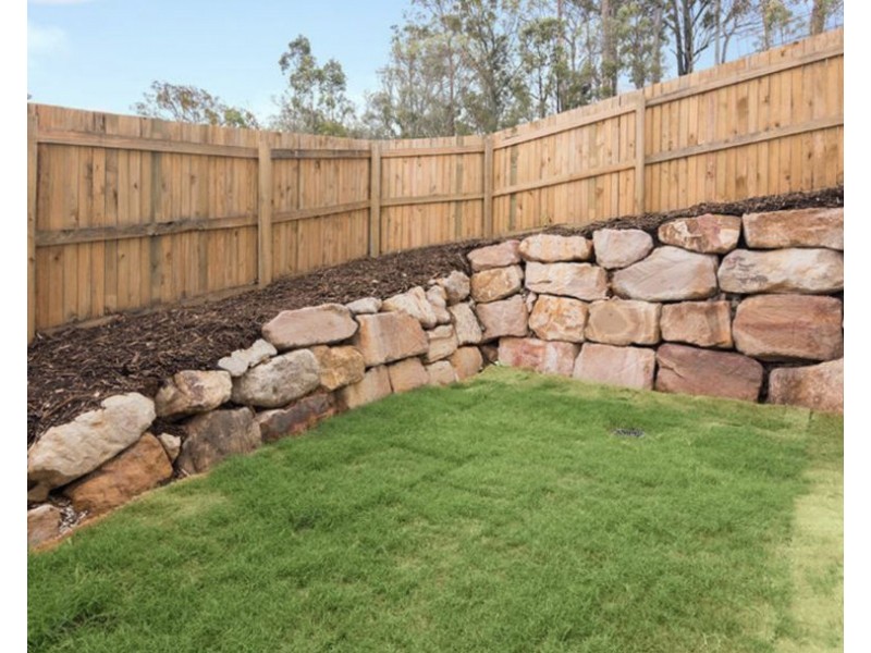 1/54A Brentwood Dr, Bundamba QLD 4304