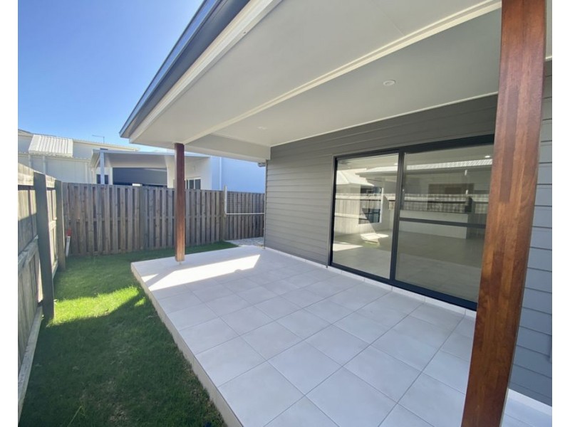 17 Whitsunday St, Newport QLD 4020