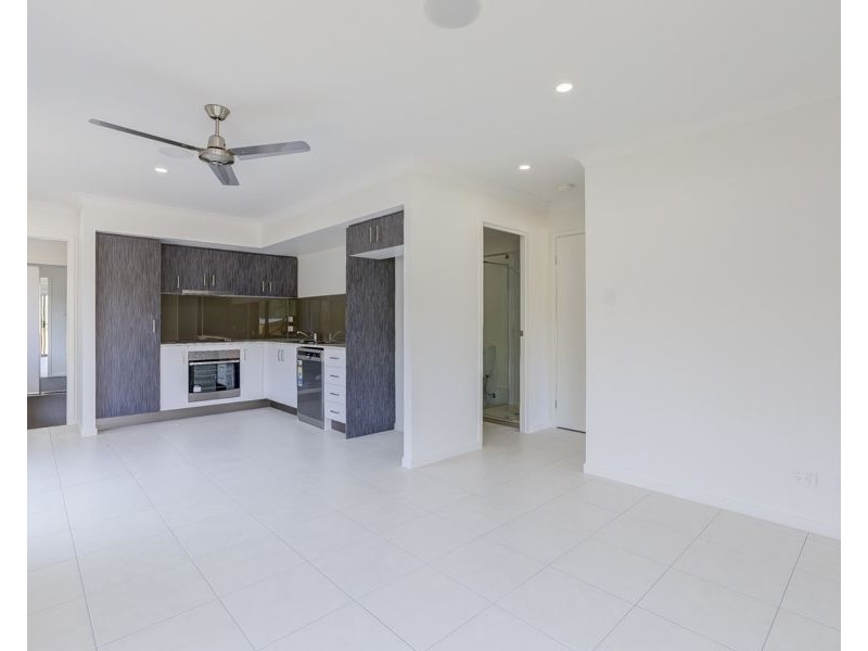 2/28 Herbst Dr, Bahrs Scrub QLD 4207
