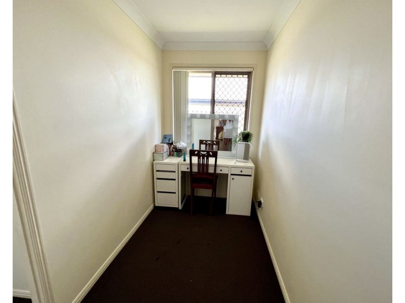 5 Staaten St, Brassall QLD 4305