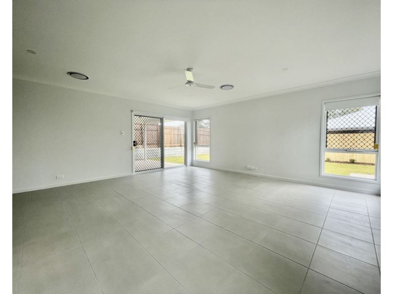 54 Maldon St, Pallara QLD 4110
