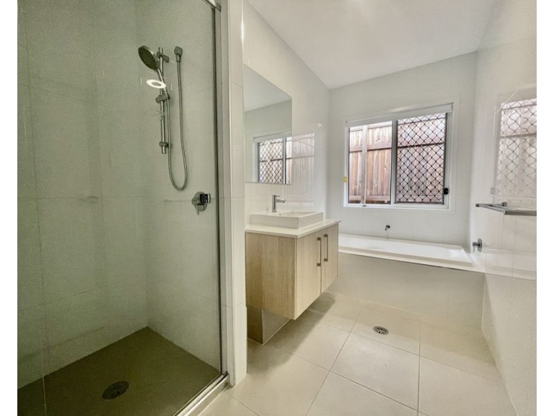 54 Maldon St, Pallara QLD 4110