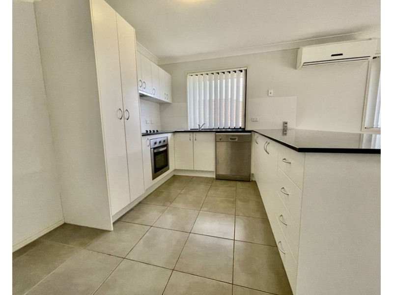 10 Friendship Place, Brassall QLD 4305