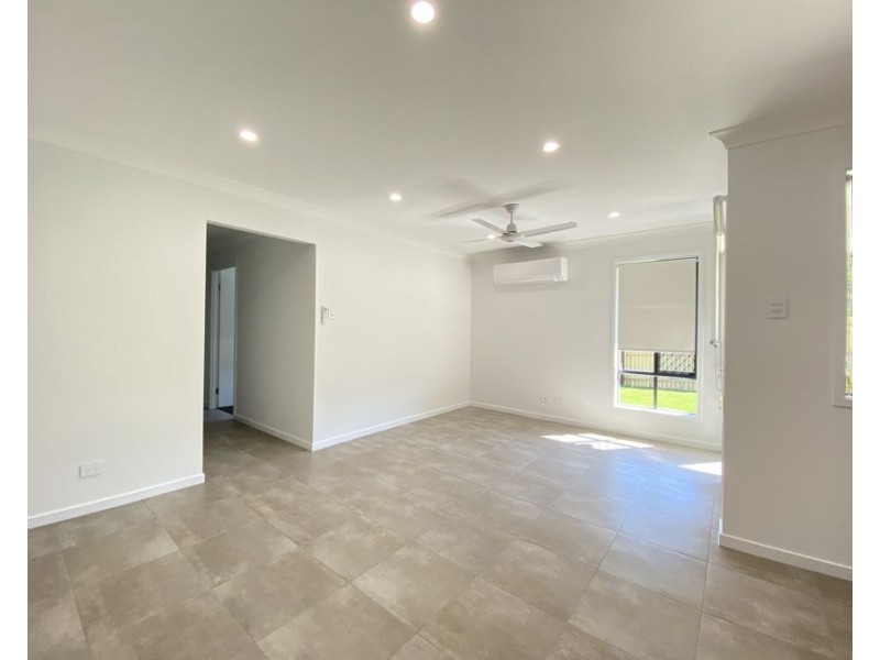 17 Dawson Place, Brassall QLD 4305