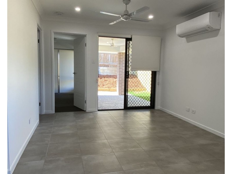 17 Dawson Place, Brassall QLD 4305