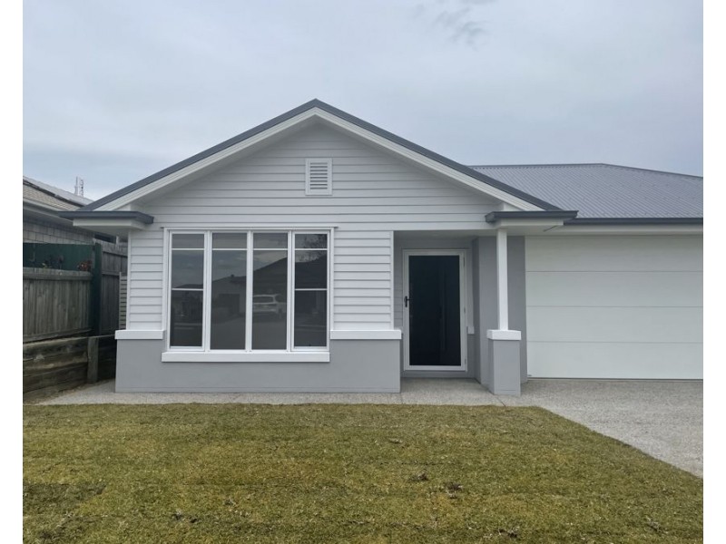 32 Barcoo Dr, Plainland QLD 4341