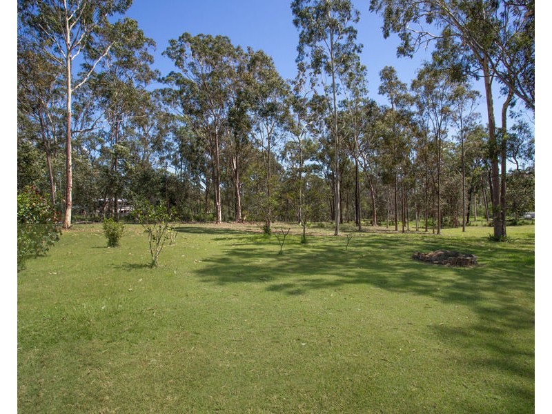 55 Thallon Road, Kensington Grove QLD 4341
