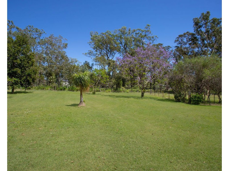 55 Thallon Road, Kensington Grove QLD 4341