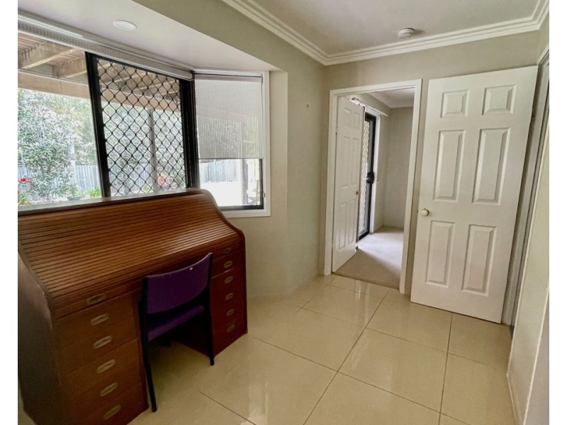 16A Jacana Crs, Flinders View QLD 4305