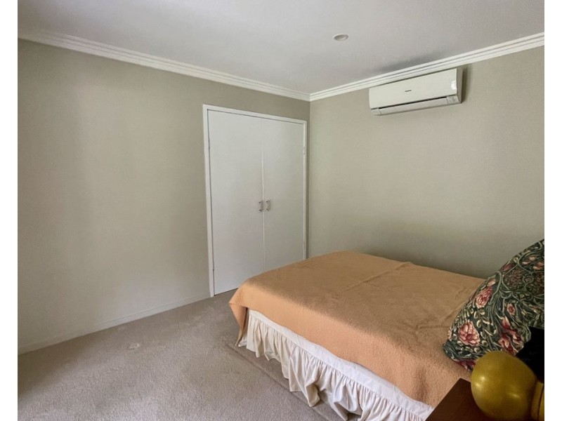 16A Jacana Crs, Flinders View QLD 4305