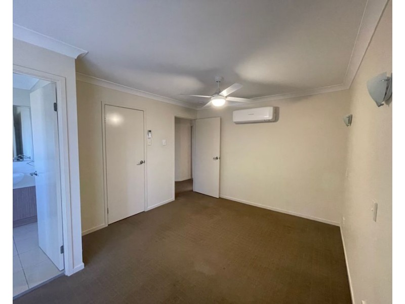 30/45 Blaxland Crs, Redbank Plains QLD 4301