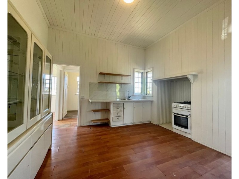 22 Waterworks Rd, Brassall QLD 4305