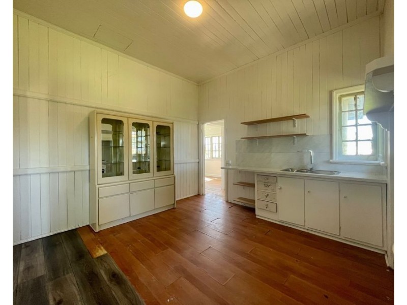 22 Waterworks Rd, Brassall QLD 4305