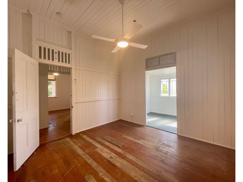 22 Waterworks Rd, Brassall QLD 4305