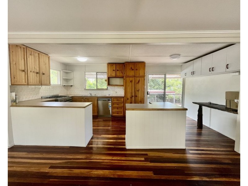 14 Ipswich St, Riverview QLD 4303