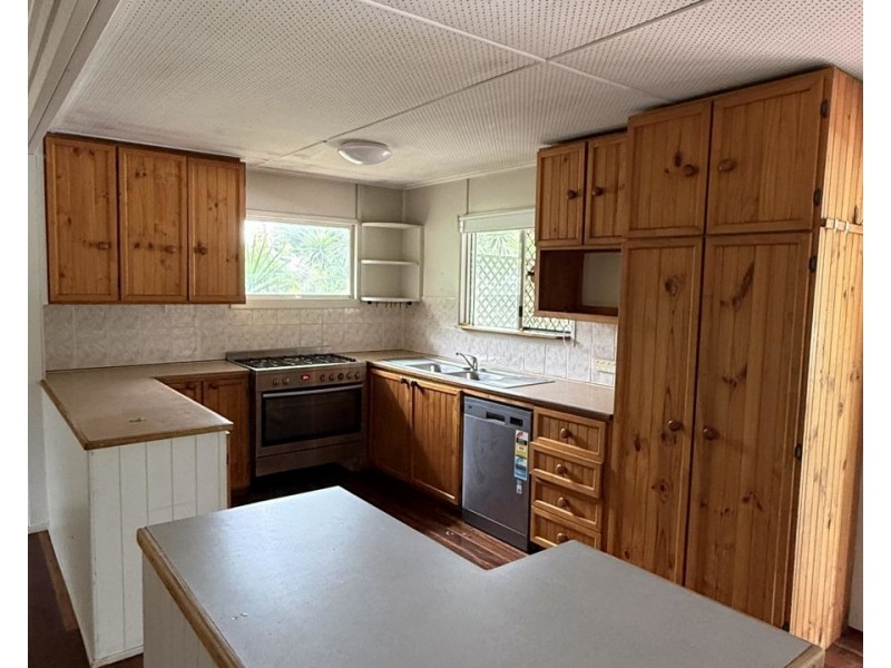 14 Ipswich St, Riverview QLD 4303