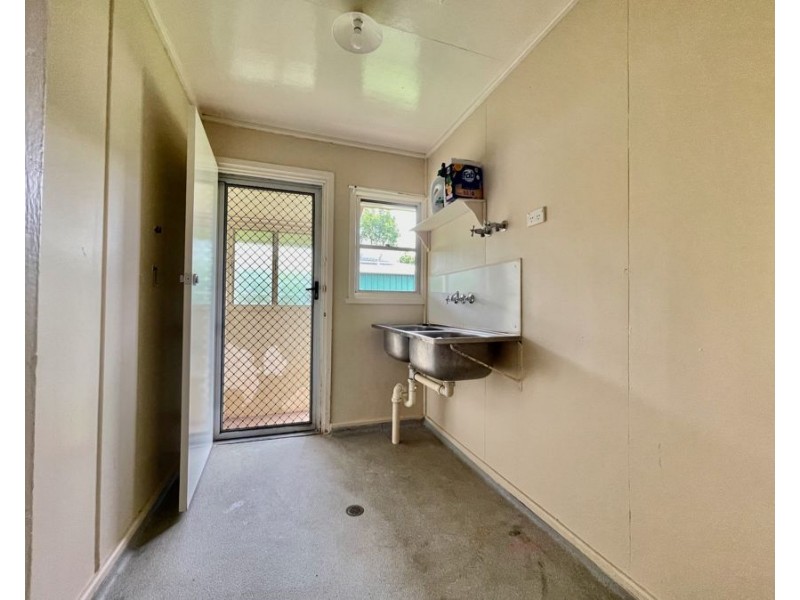 7 Jardine St, Leichhardt QLD 4305