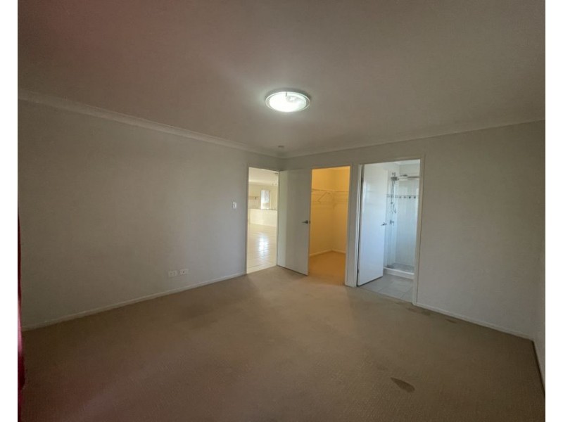 8 Renee St, Redbank Plains QLD 4301