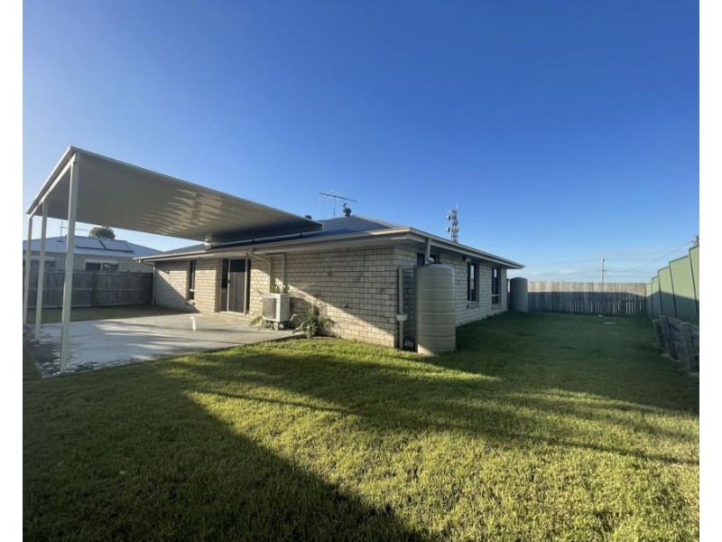 8 Renee St, Redbank Plains QLD 4301