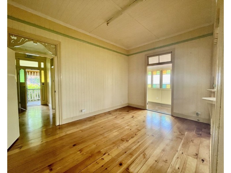 17 Martin Street, Woodend QLD 4305