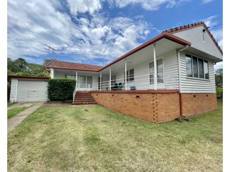 13 Brisbane Road, Newtown QLD 4305