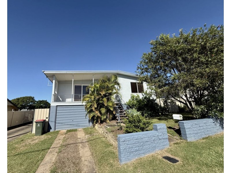 24 Emerald Street, Brassall QLD 4305