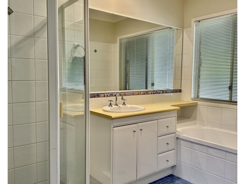 9 Doomba Place, Karalee QLD 4306