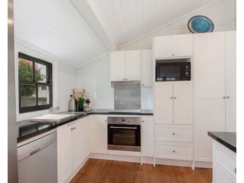 1 Wyndham St, North Ipswich QLD 4305