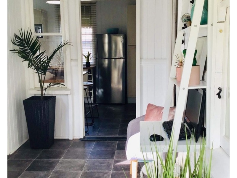 6 Herbert St, Sadliers Crossing QLD 4305