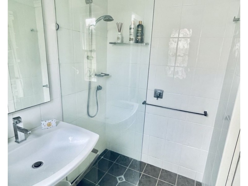 6 Herbert St, Sadliers Crossing QLD 4305