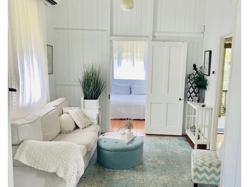 6 Herbert St, Sadliers Crossing QLD 4305