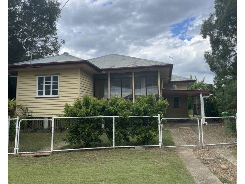 3 McLean St, North Ipswich QLD 4305