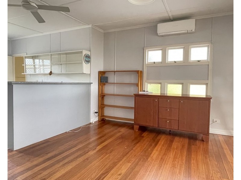 3 McLean St, North Ipswich QLD 4305