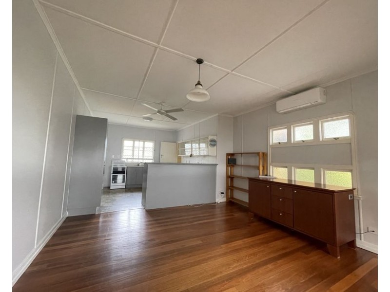 3 McLean St, North Ipswich QLD 4305