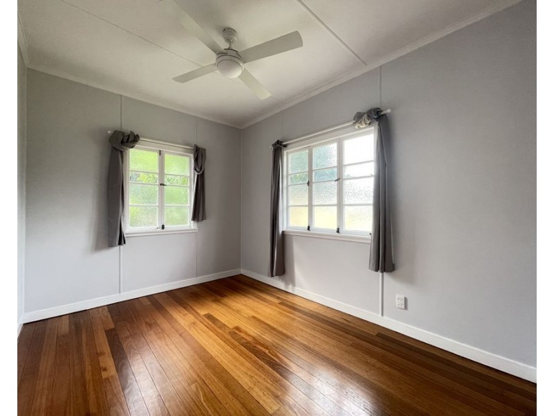 3 McLean St, North Ipswich QLD 4305